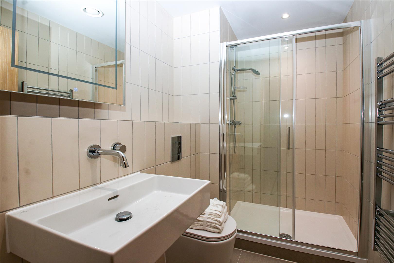 1 bed property in 785 Bath Road, Hounslow